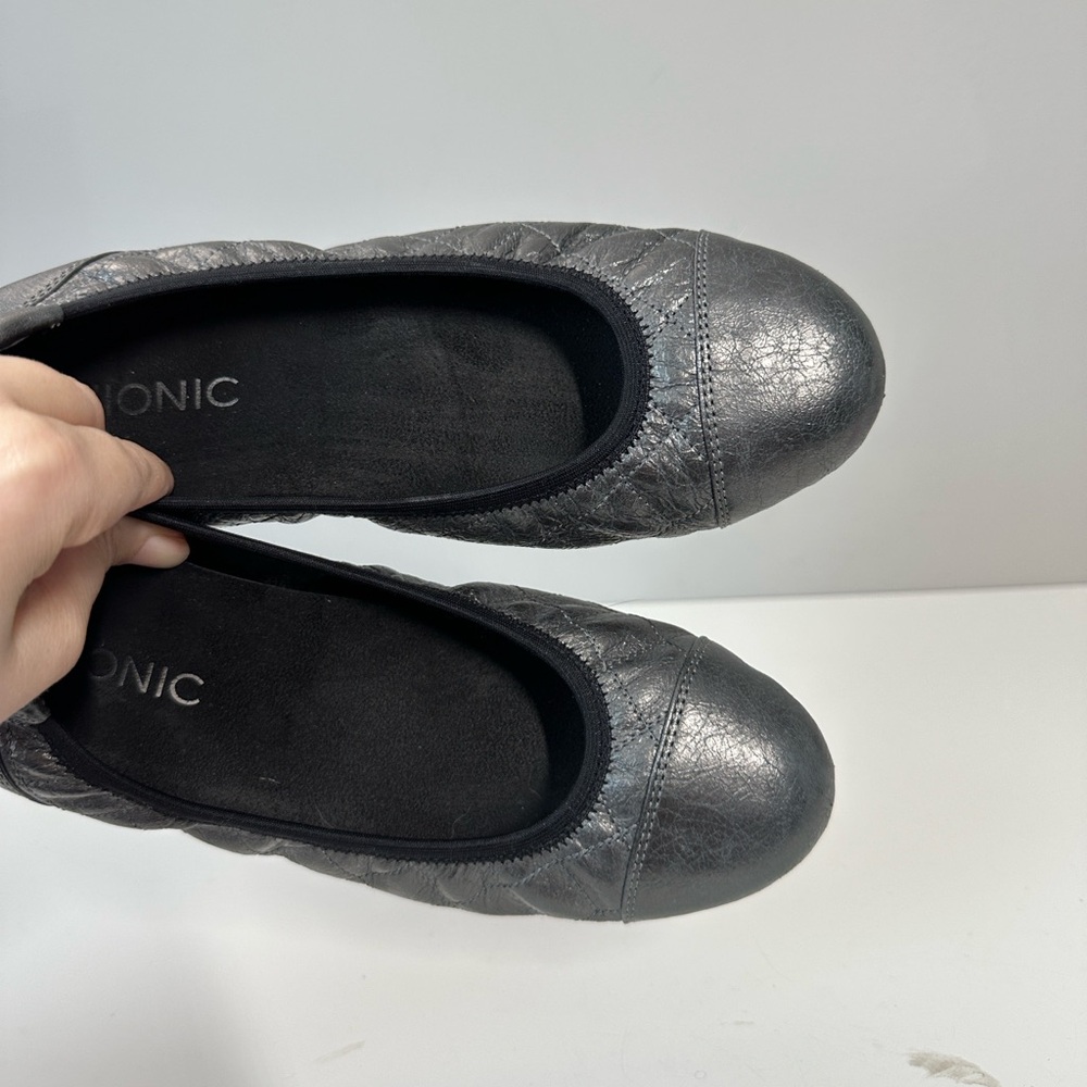 Vionic Ava Silver Ballet Flats Size 7 - Picture 14 of 15